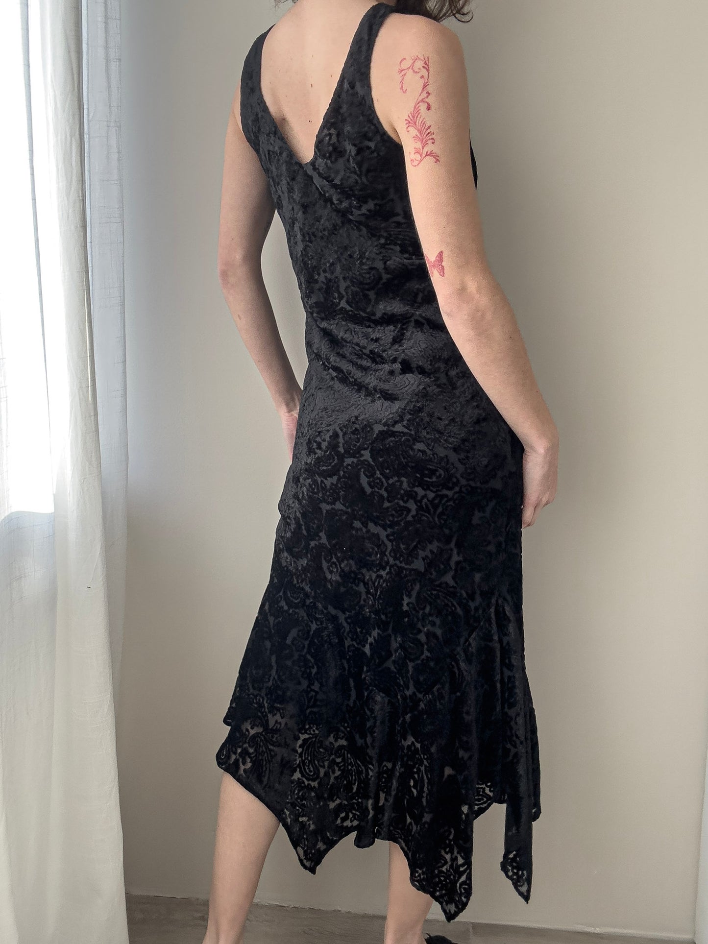 Black Asymmetric Midi Dress with Velvet Baroque Pattern (XS-S)