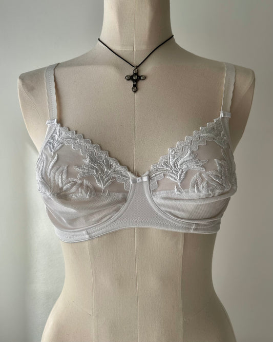 White Triangle Lace Bra 60s Inspired (75B/34B)