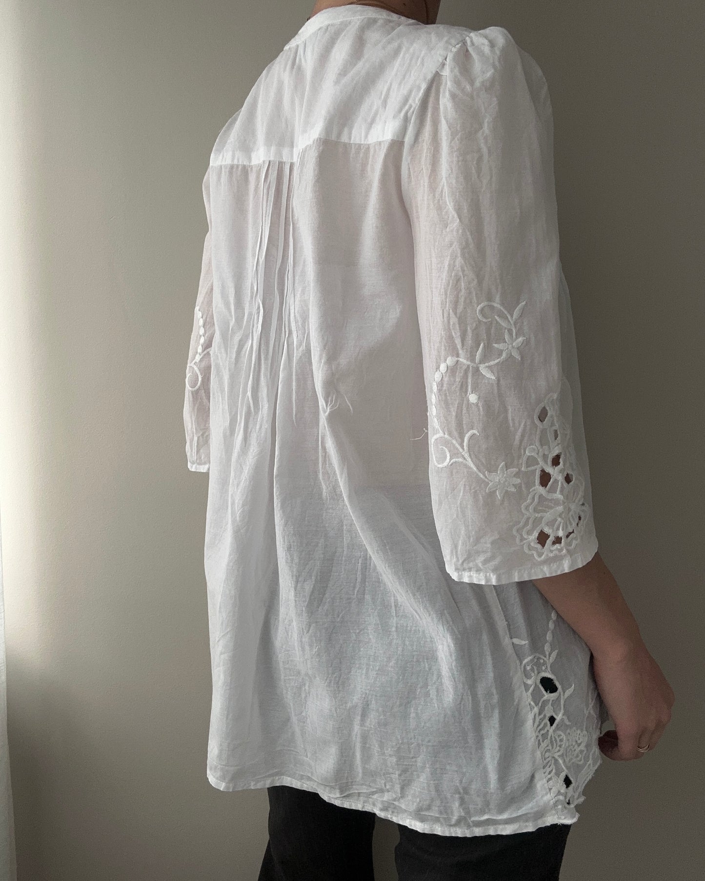 White Cotton Blouse with Embroidery and 3/4 Sleeves (S-M)