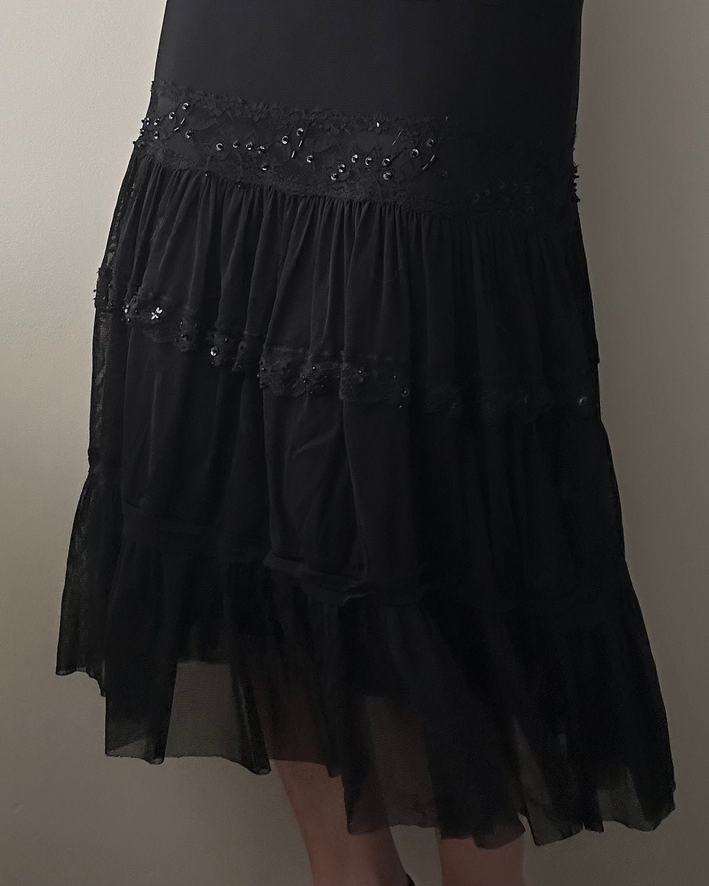 Black Dropped Waist Bohemian Mesh Skirt (S-M)