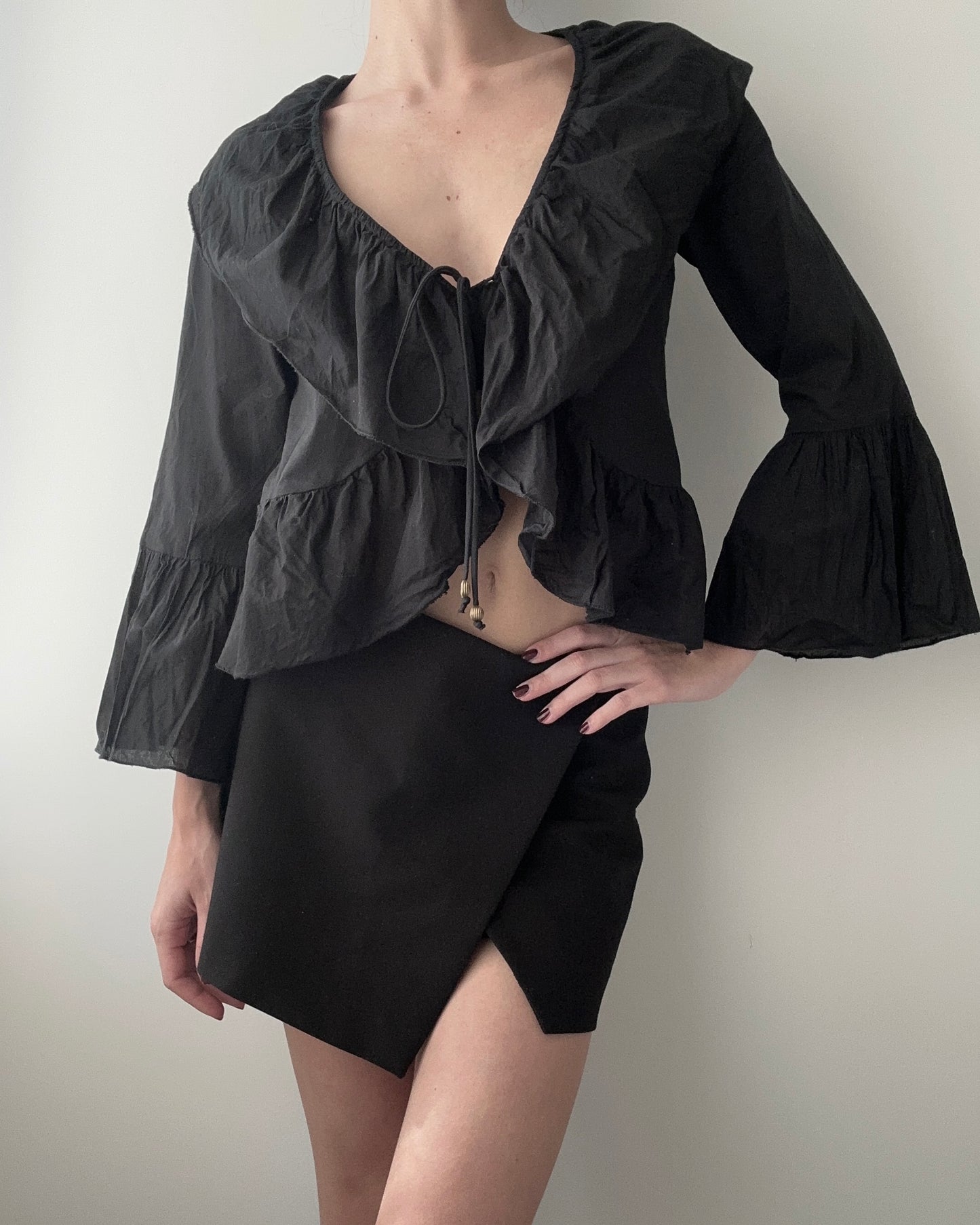 Black Ruffle Cropped Blouse With Trumpet Sleeves (S)