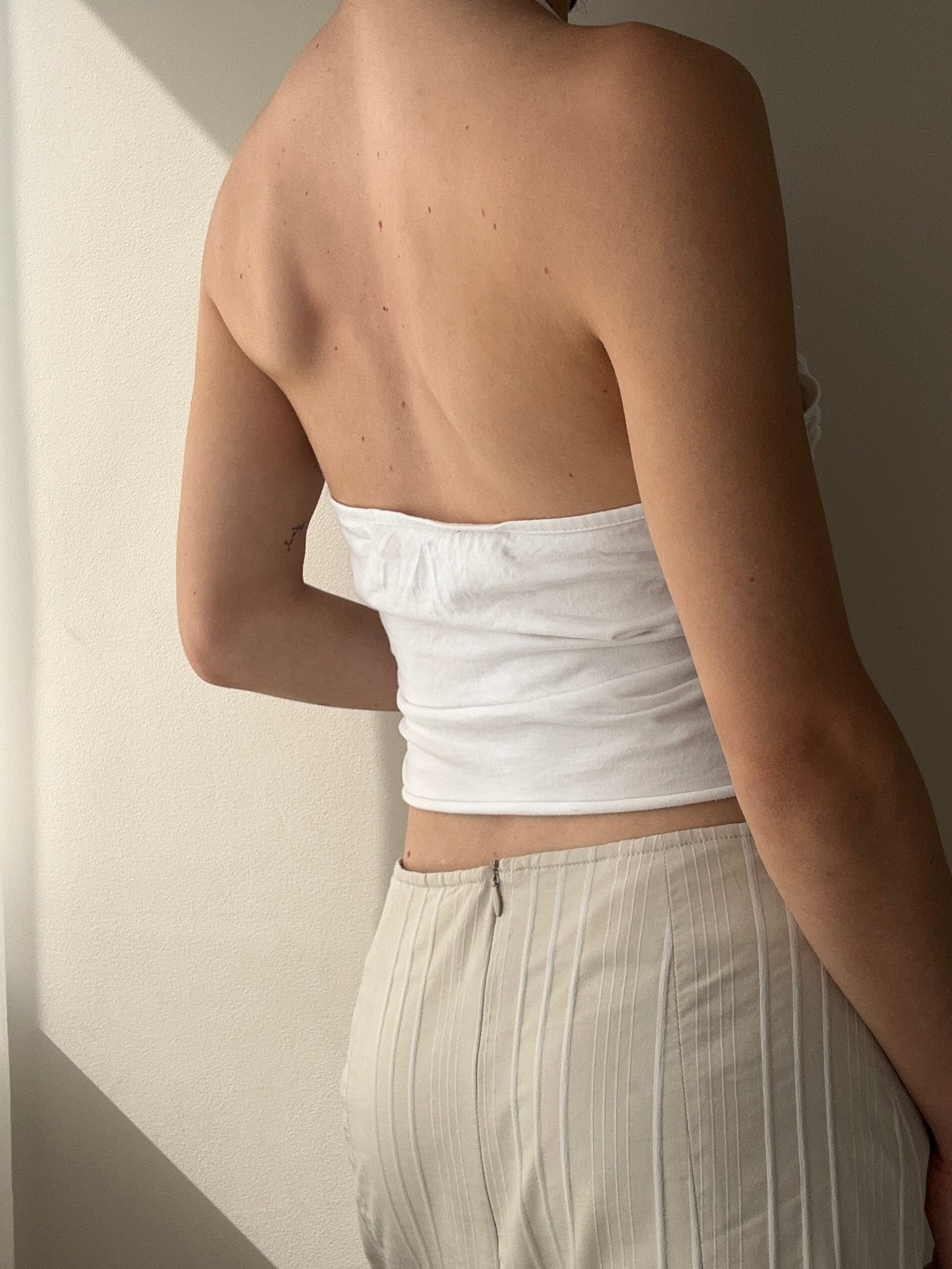White Cotton Halter Top with Ruched Row Pattern (M-L)