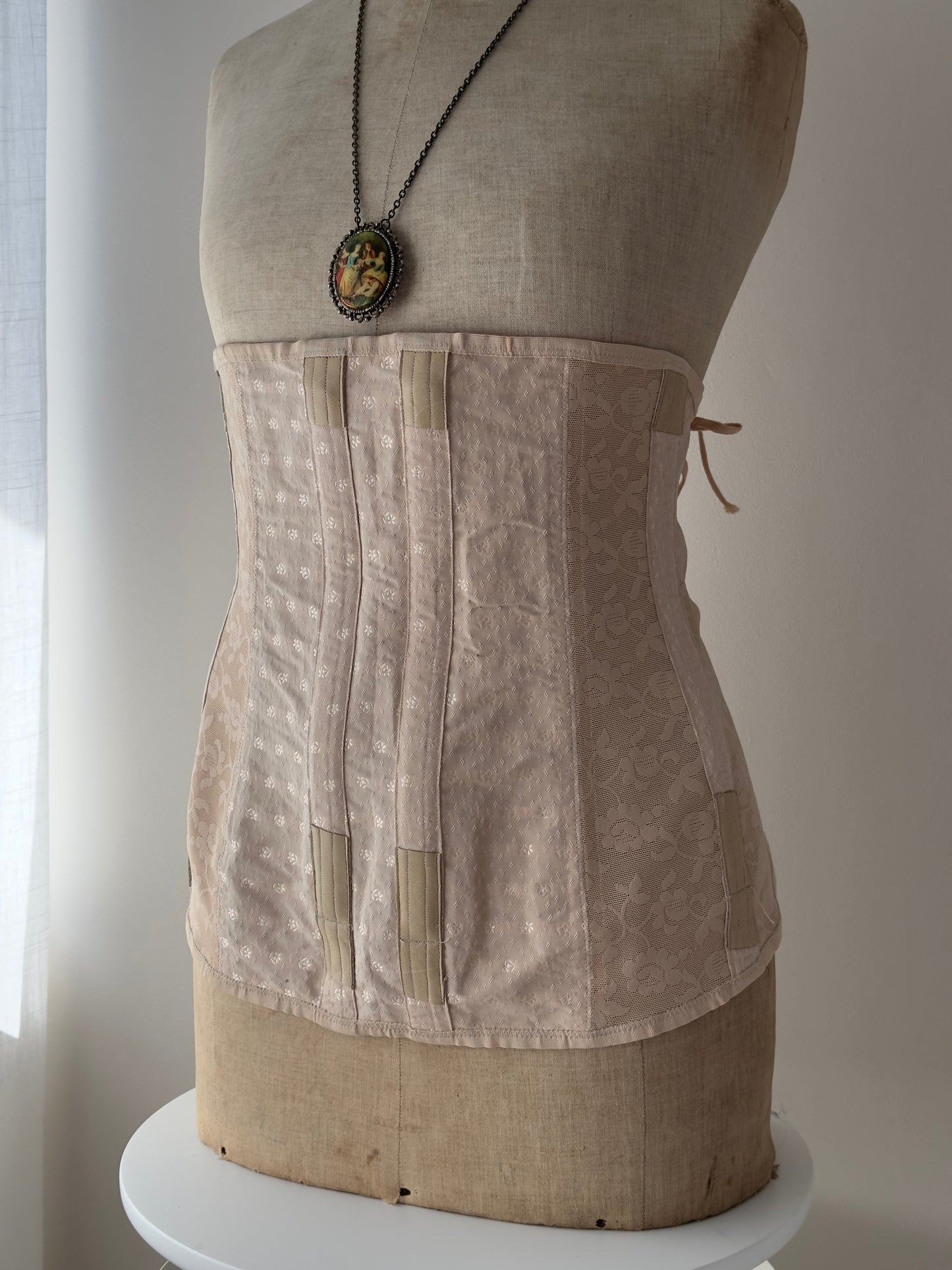 Vintage Light Peach Waist Cincher with Double Lace up Back (M-L-XL)