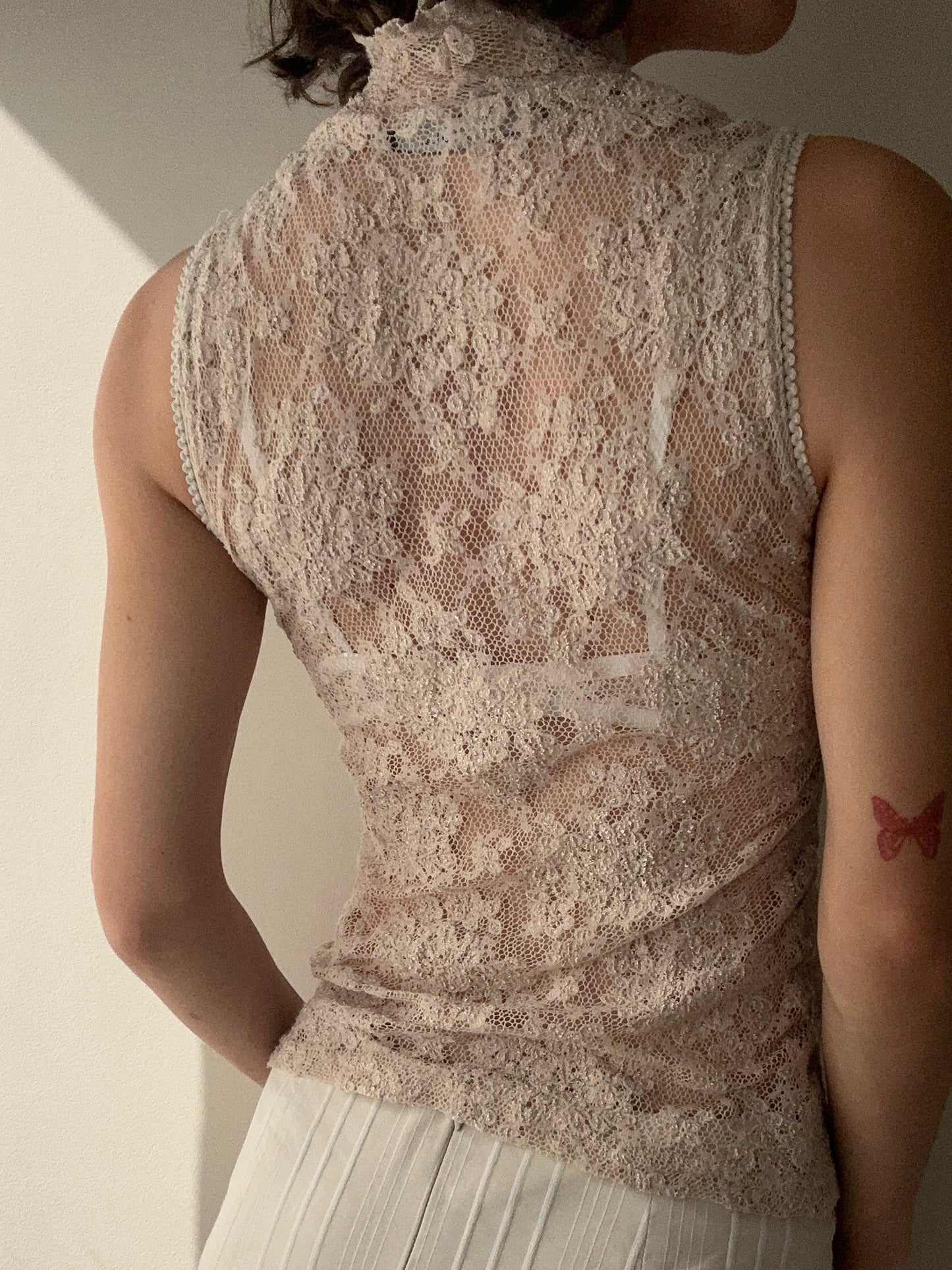 Beige Lace V-neckline Tank Top (XS-S)