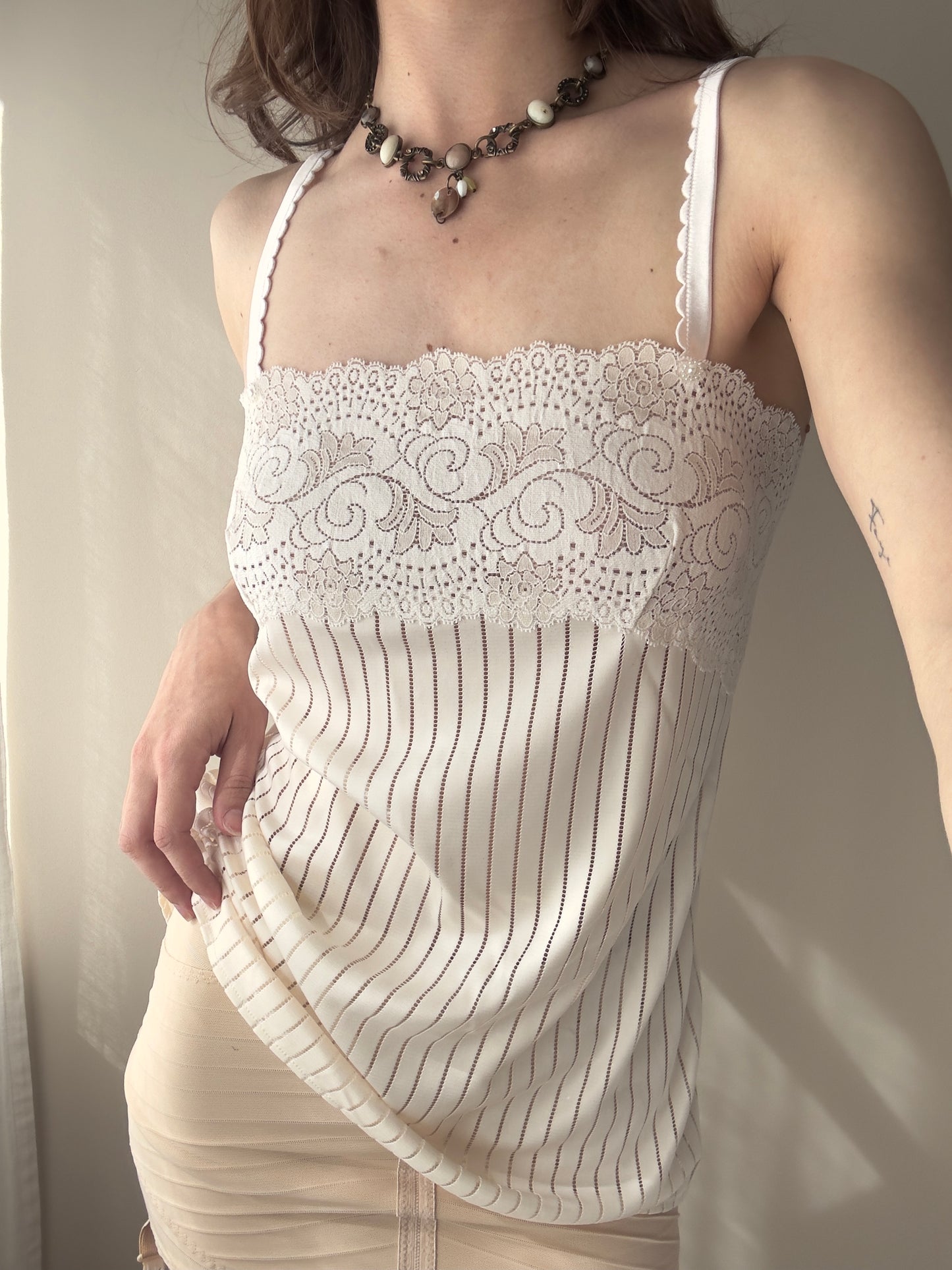 Vintage - Off-White Pearlescent Lace Camisole (XL)