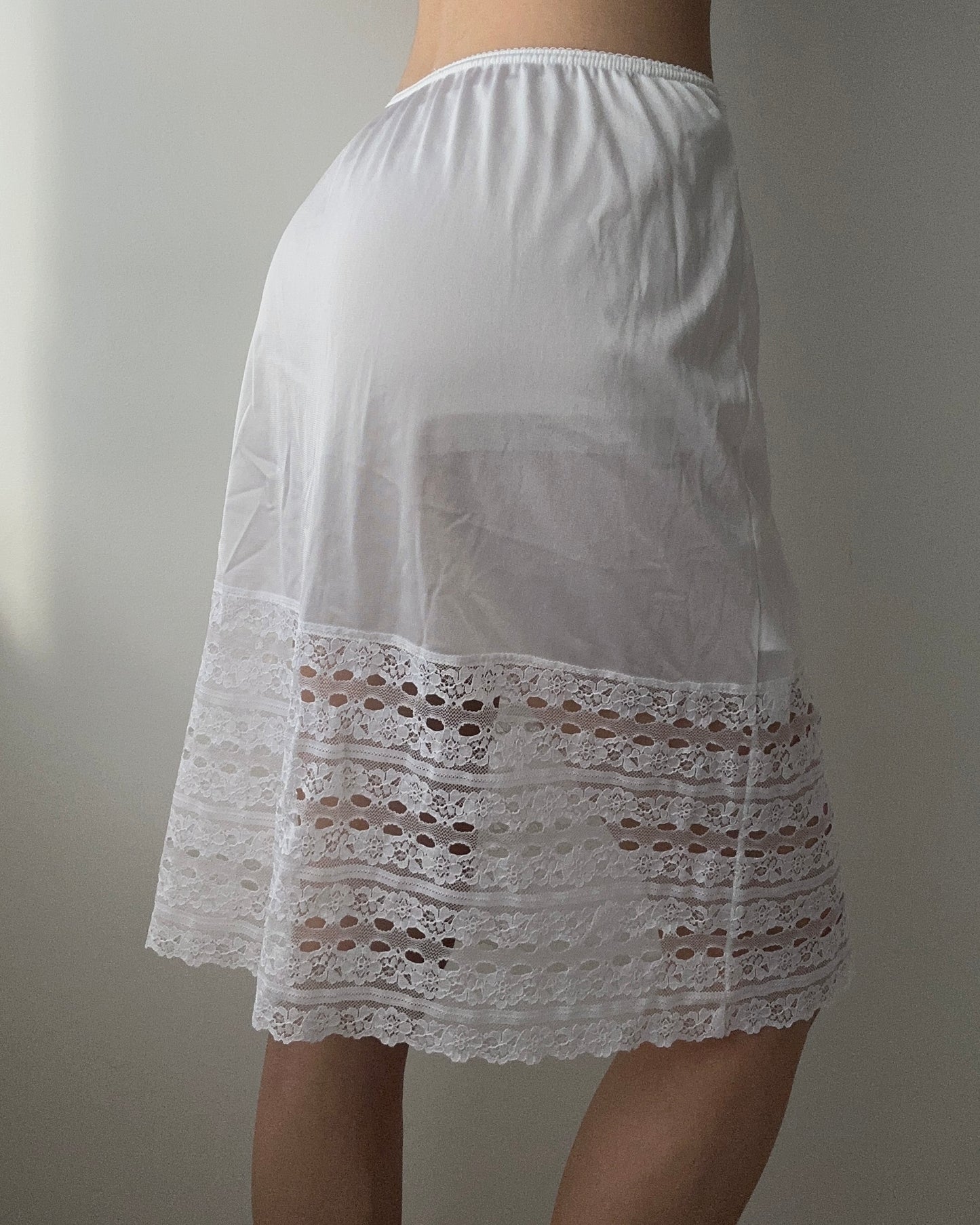 White Vintage (Under)Skirt (S)