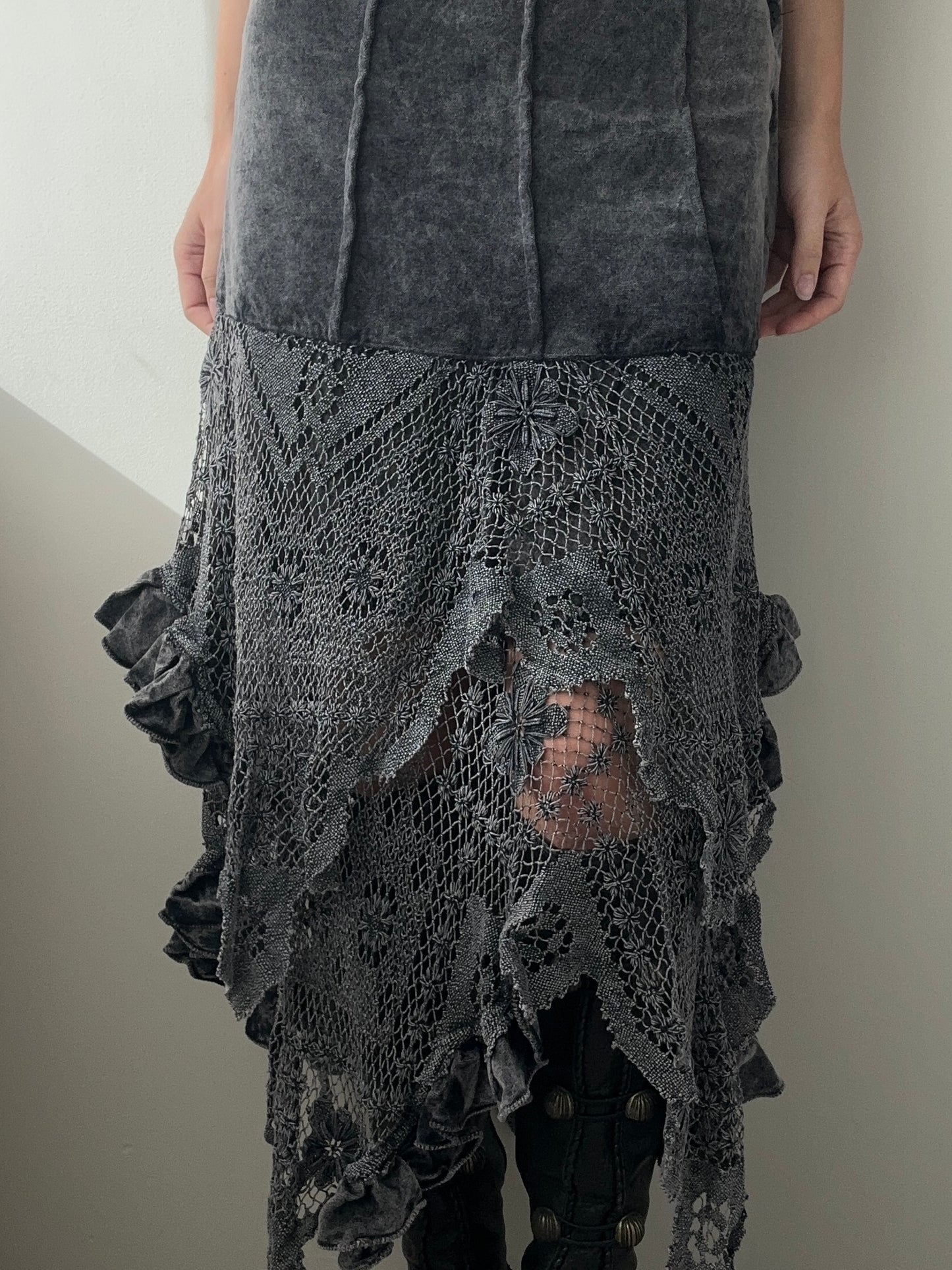 Grey Knitted Ruffled Maxi Skirt (XS)