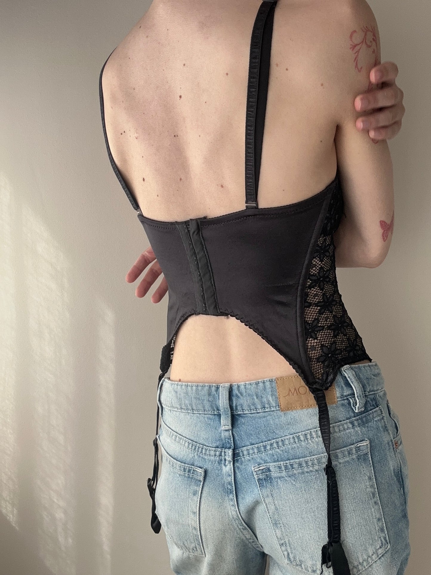 Vintage - Black Soft Shiny Corset Top with Lace Detailing (XS-S)