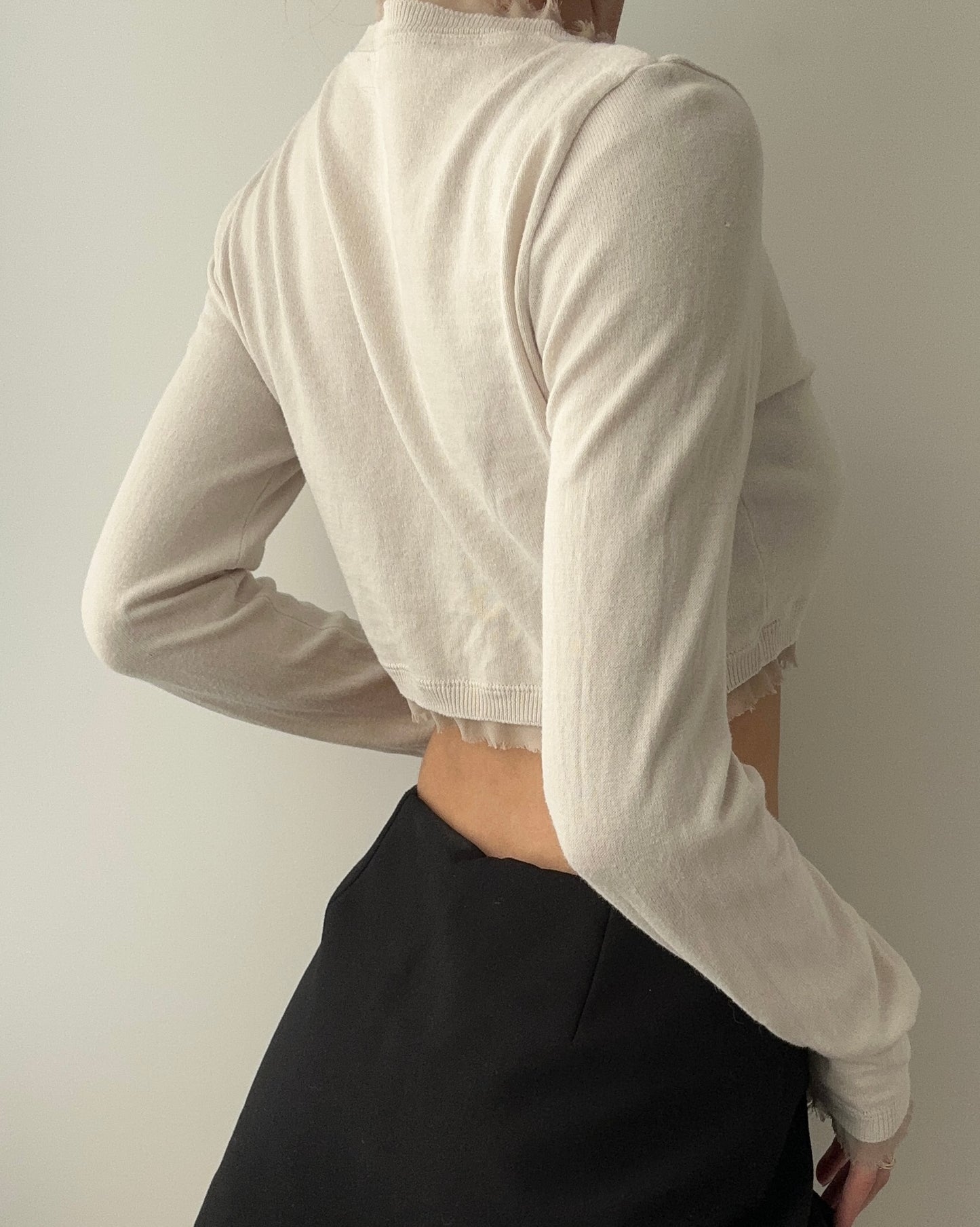 Beige Button-up Long Sleeve Knitted Crop Top (XS)