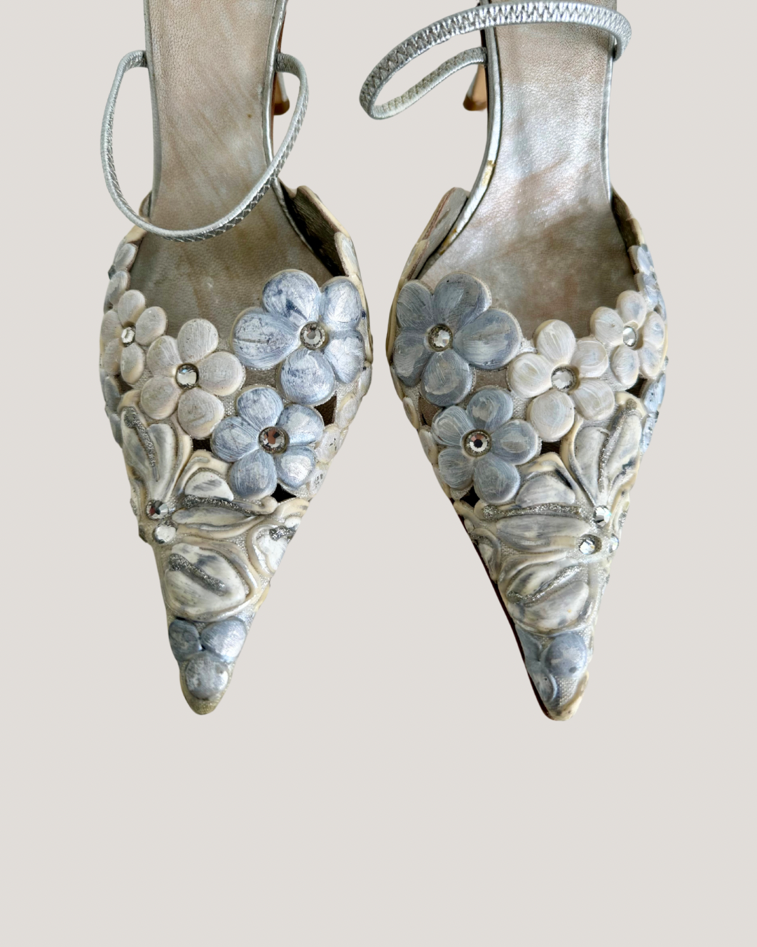 Pointy Hand painted Silver and White Floral Heels with Rhinestones (38)